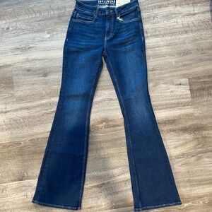 Idyllwind Rebel Mid-Rise Bootcut Jeans 4/34